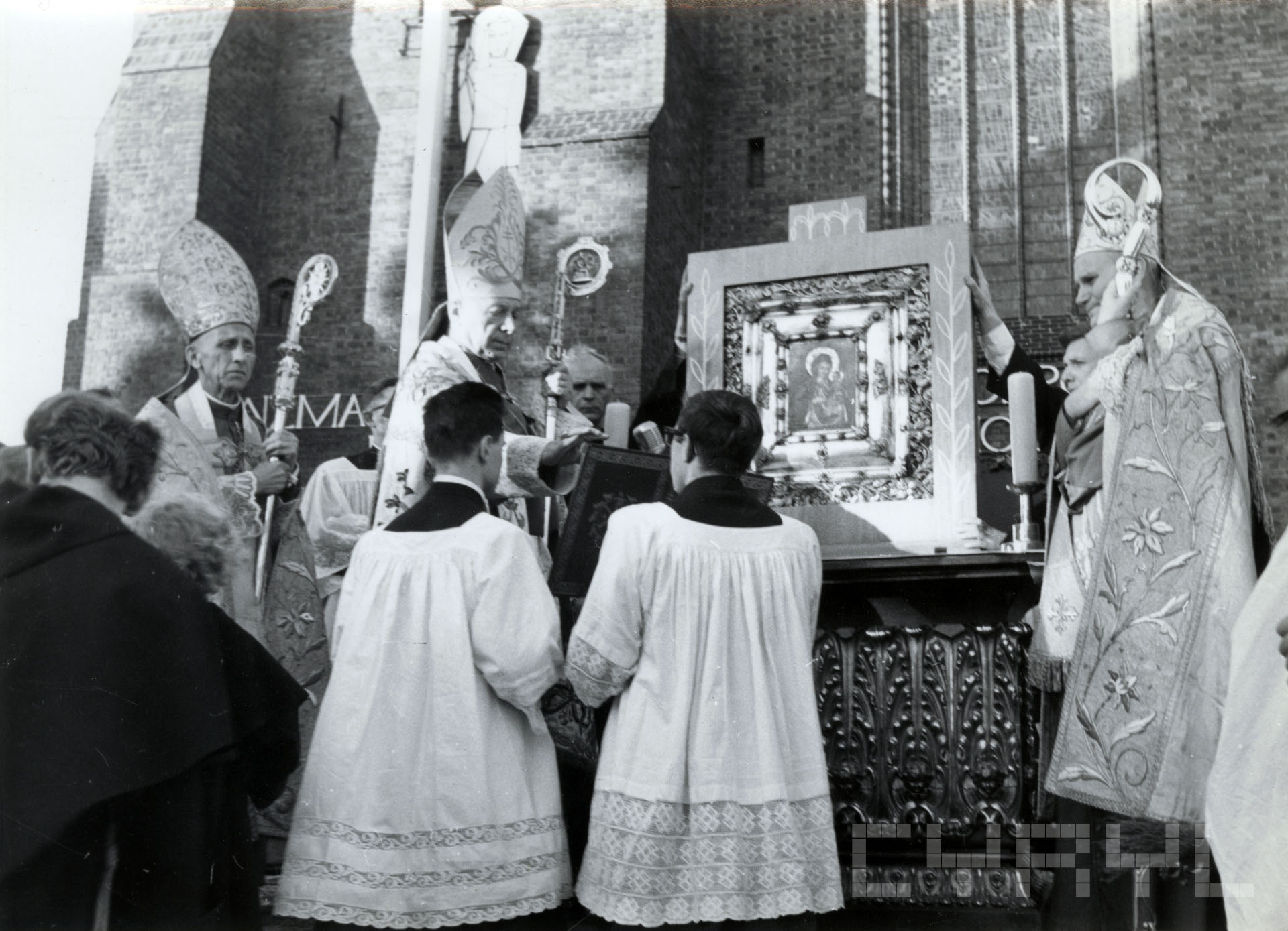 Koronacja obrazu Matki Bożej w Cudy Wielmożnej Pani Poznania | 1968 | Ze zb. klasztoru Franciszkanów w Poznaniu
