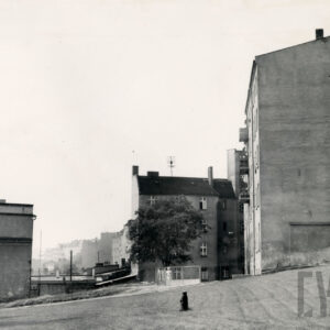 murowane, wielokondygnacyjne budynki mieszkalne