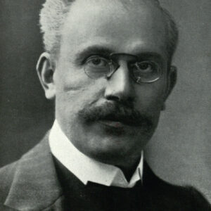 czarno-biały portret mężczyzny w średnim wieku