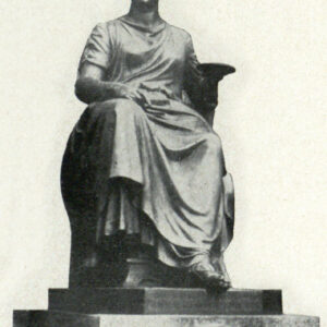 brązowa figura siedzącej kobiety