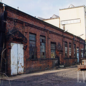 ceglany budynek fabryczny