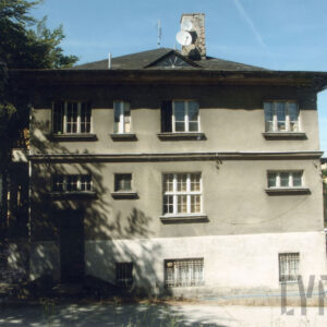 trzykondygnacyjna willa miejska