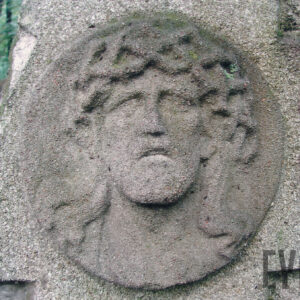 płaskorzeźba przedstawiająca Chrystusa w koronie cierniowej