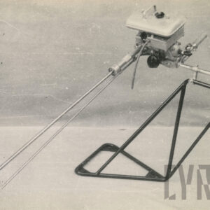 urządzenie mechaniczne zamocowane na ekspozytorze  