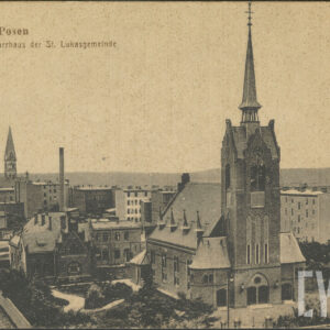 fragment dzielnicy z lotu ptaka, w centrum budowla sakralna w stylu neogotyckim z wysoką wieżą, w głębi kilkukondygnacyjne budynki mieszkalne