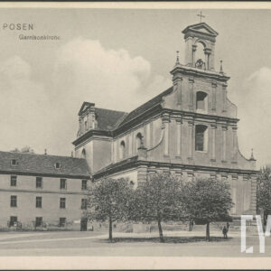 budowla sakralna w stylu barokowym, z lewej przylegający do niej trzykondygnacyjny budynek, przed budowlą drzewa