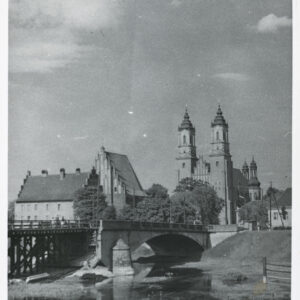 Katedra, kościół NMP i psałteria na Ostrowie Tumskim po odbudowie ze zniszczeń wojennych, widok od strony kanału ulgi Warty (obecnie koryto główne)