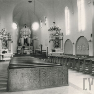 Nawa główna nowego kościoła św. Rocha, widok w kierunku prezbiterium