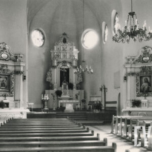 Nawa główna nowego kościoła św. Rocha, widok w kierunku prezbiterium
