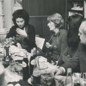 Jadwiga Kaliszewska (z lewej), Eugenia Umińska, Izabella Grzenkowicz i Zbigniew Kmieciak na posiedzeniu komisji programowej przed VII Międzynarodowym Konkursem Skrzypcowym im. Henryka Wieniawskiego