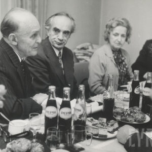 Stefan Herman, Stanisław Lewandowski, Irena Dubiska i Zenon Płoszaj na posiedzeniu komisji programowej przed VII Międzynarodowym Konkursem Skrzypcowym im. Henryka Wieniawskiego