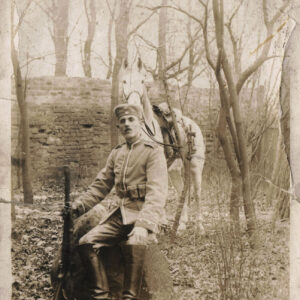 Adam Kędziora w mundurze strzelców konnych (Jäger-Regiment zu Pferde), w czasie służby w wojsku niemieckim (w czasie I wojny światowej?)