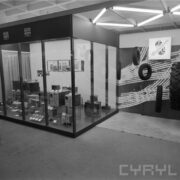 stoisko w hali wystawowej