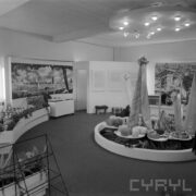 stoisko w hali wystawowej