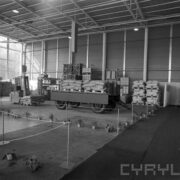 stoiska wystawowe w hali targowej