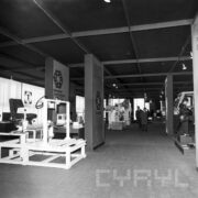 stoisko w hali wystawowej