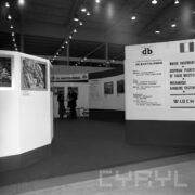 stoisko w hali wystawowej